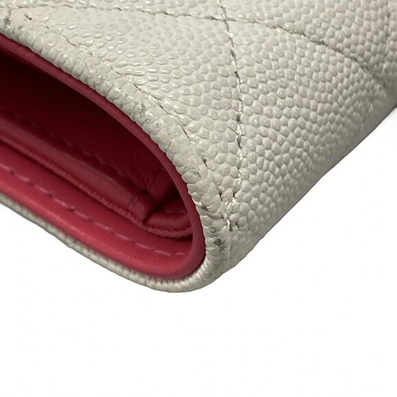 Auth CHANEL Matelasse AP3055 White Grained Calfskin Bifold Wallet Gold hardware - Picture 7 of 11